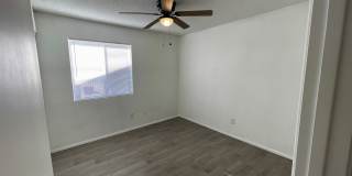 4 Bedroom in Mountain View-11348 E 24th Ln Gallery 20