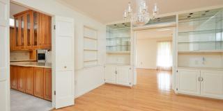 Sparkling and Spacious Gallery 16