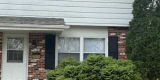 Updated 3 Bedroom - 1.5 Bath Duplex in Lake Geneva Gallery 1