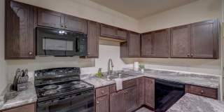 Brand New Fully Furnished short term lease possible Gallery 5