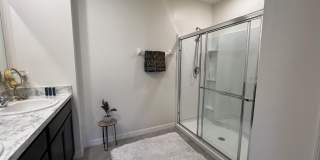 976 Trinity Street Gallery 34