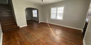 In-Unit Washer and Dryer Hookups Gallery 7