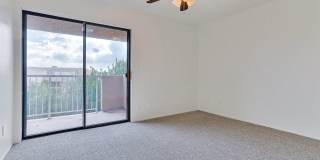 Spacious 3 bed 2.5 bath Townhome located in Scottsdale Greens Gallery 15