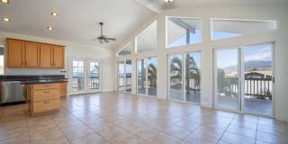 West Side Paradise – Updated 3-Bed, 2-Bath Upstairs Unit Gallery 1