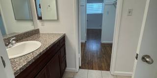 617 North Orange Apartments Gallery 24