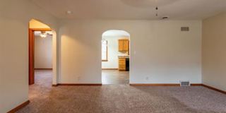 Great Springfield Location! 2 Bed / 1 Bath Gallery 1