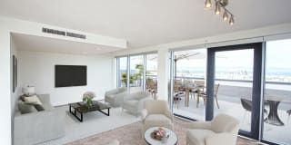 1000 Grant Gallery 3