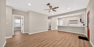 631 E Mistletoe Gallery 7