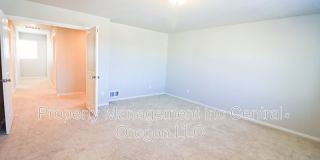 61581 SE Lorenzo Dr Gallery 9