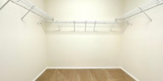 **APPLICATION RECEIVED** Spacious 5-Bedroom Retreat with 2-Car Garage & Prime Location Near Lackland AFB! Gallery 23