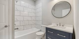 Room in 4 Bedroom Home at Athens Ave Gallery 28