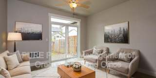 215 NE Regan Hill Loop Gallery 1