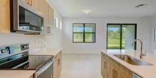 5946 SE Skyblue Circle Gallery 1