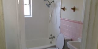 VERY NICE HOME IN THE RIDGECREST AREA. PETS NEGOTIABLE WITH OWNERS APPROVAL Gallery 9
