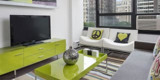 350 West Oakdale Gallery 16