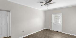 Southside Manor Gallery 8