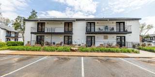 The Residences at Lakeview Gallery 31