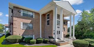 Briarcliff Plaza Gallery 15