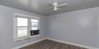 821 South Travis Street - 2 Gallery 16