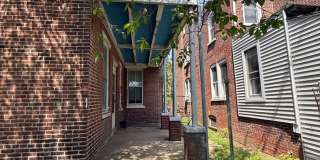 Beautiful Victorian Rowhome with Modern Updates – Available Now! Gallery 32