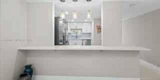 811 S Hollybrook Dr Gallery 16