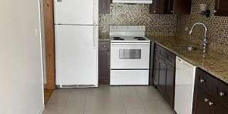 1653 Oakwood Ave. Gallery 1