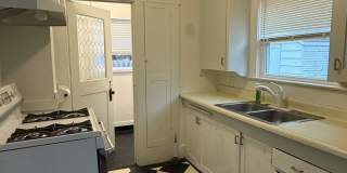 Cozy 2 bed 1 bath available now! Gallery 30