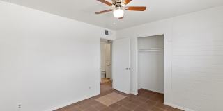 2246 W SIERRA Street Gallery 29