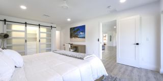 8585 SE Palm Street Gallery 18