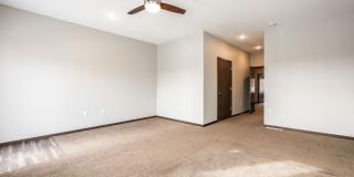 Spacious Townhome In The Kingston Neighborhood Gallery 22