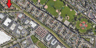 UPGRADED TOWNHOUSE: Modern Comforts & Stylish Living - 2 Car Garage Gallery 6