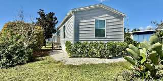8002 SE Skylark Avenue Gallery 1