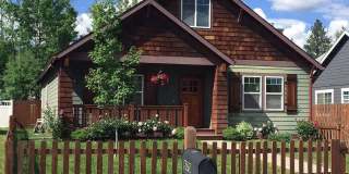 Beautiful Fully Furnished 4 Bed 3 Bath Home Gallery 1