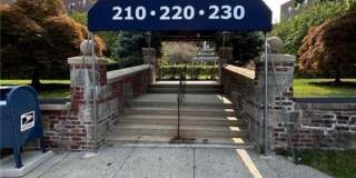 210 Pelham Road Gallery 21
