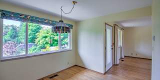 West Olympia 2bd 1 bath Cottage Rambler with Garden Space Gallery 13