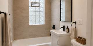 7422 North Ashland BoulevardApt 1 Gallery 10