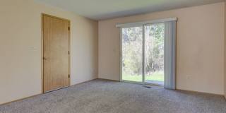 3 Bed 2 Bath House with all new flooring! Gallery 1