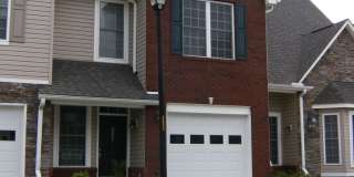 3 Bedroom 2.5 Bath Townhouse with 1 Car Garage Gallery 1