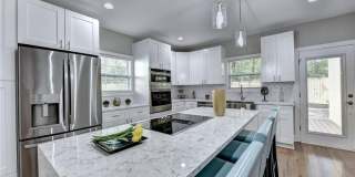 663 Bryan Street Gallery 7