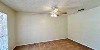 Viewable May 6th!  Small Pets Accepted! Gallery 20