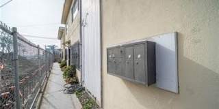 1308 E Oaks Street Gallery 19