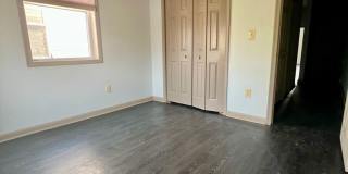 Stunning 6-Bedroom Townhome Steps Away from Temple! Available NOW! RENT SPECIAL - One Month FREE on 13-month lease! Gallery 11