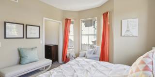 Venicia Gallery 47