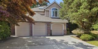 Modern Redmond Living in a Prime Location Modern Redmond Living in a Prime Location Gallery 1