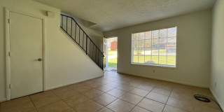 Spacious 2bd/1ba Across from Buford High School! Gallery 4