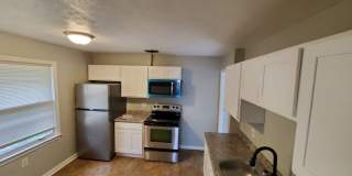Charming 4-Bedroom Property in Prime Location Gallery 10