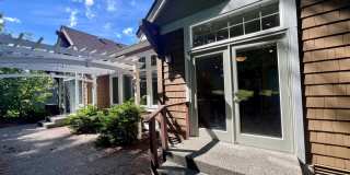 Spacious Home on Golf Course  - All Bedrooms En Suite Gallery 35