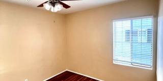 Single Family. 3-bed Home - Desireable Neighborhood! Gallery 38
