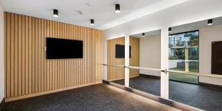 Overland & Ayres Gallery 16