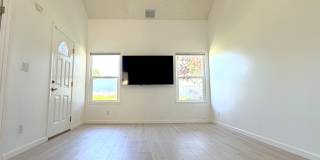 716 Nina Lane Gallery 11